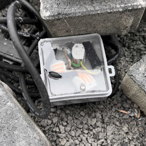 Elektrovergussmasse Epoxidharz IP68 & IP69 bis 1000 Volt 750g Farblos (durchsichtig) wasserdicht für Abzweigdosen, Platinen, Kabelmuffen, usw.